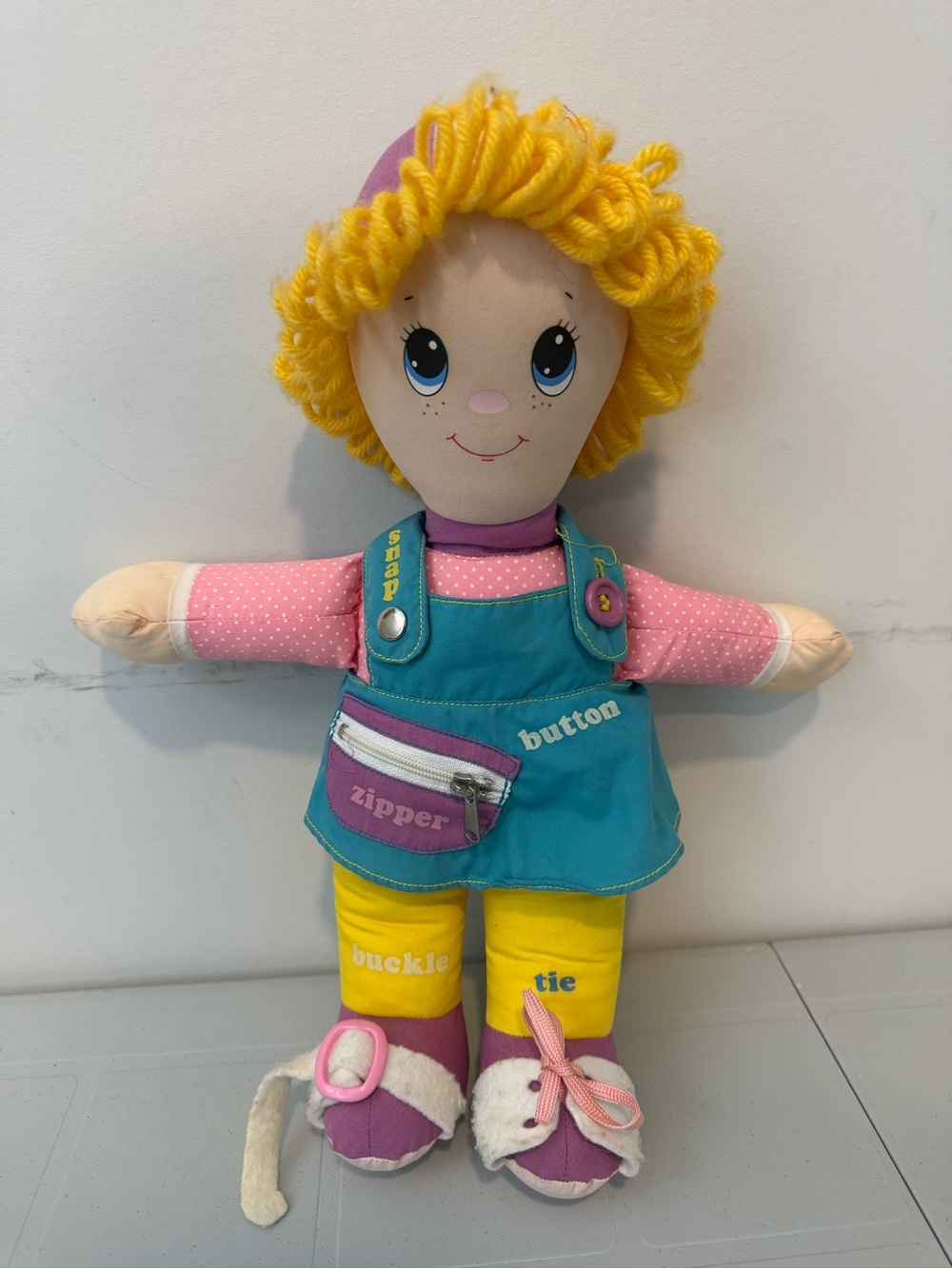 Vintage 1985 Dressy Bessy doll Interactive Learning Doll in Pink, Yellow & Blue